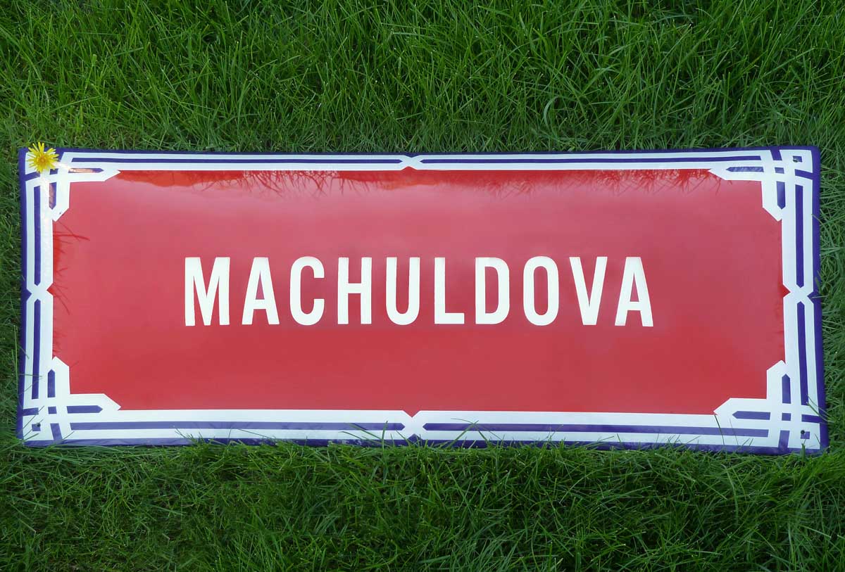 Tin sign on the Machuldas' homepage